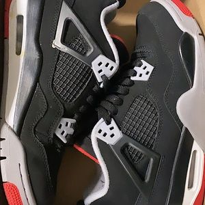 Air Jordan 4 retro size 5